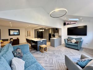 Photo 21- click for photo gallery